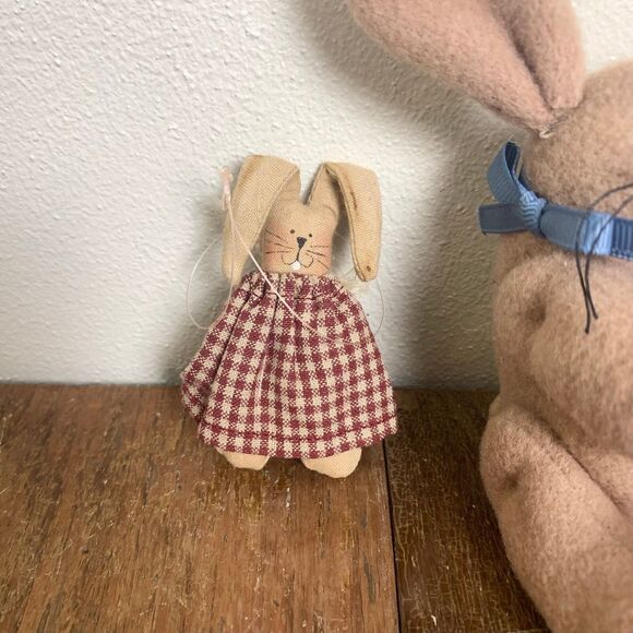 Bundle of 3 Spring Easter Bunny Rabbit Stuffed Felt Ceramic primitive decor - Picture 4 of 6